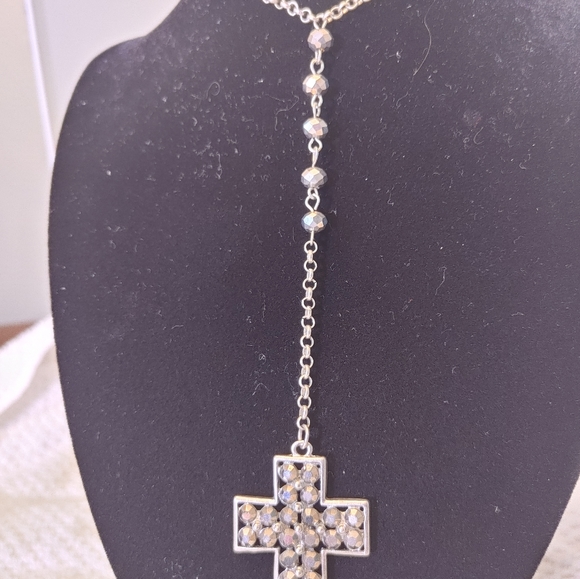 Cross beaded necklace - Picture 3 of 5